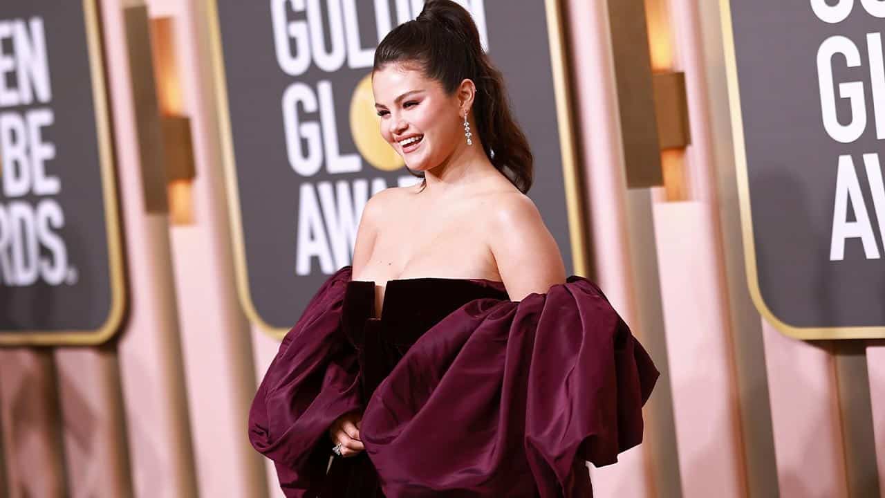 Who is dating Selena Gomez now 2024