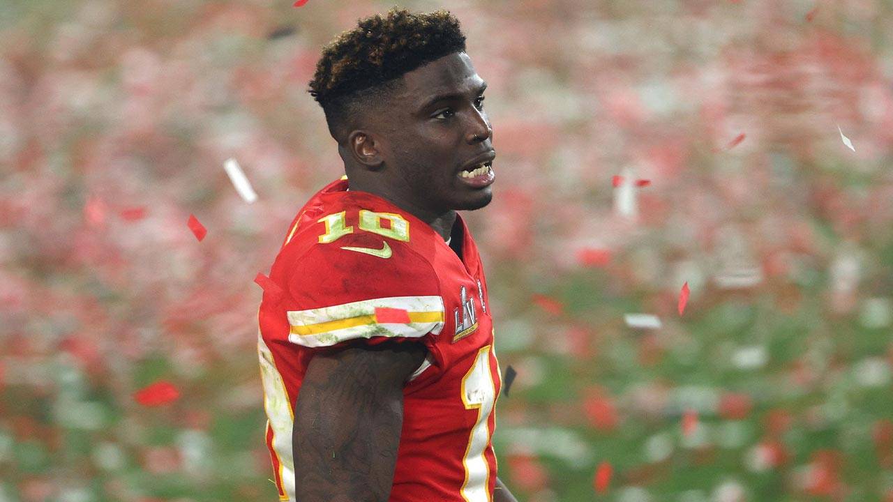 Where is Tyreek Hill Playing