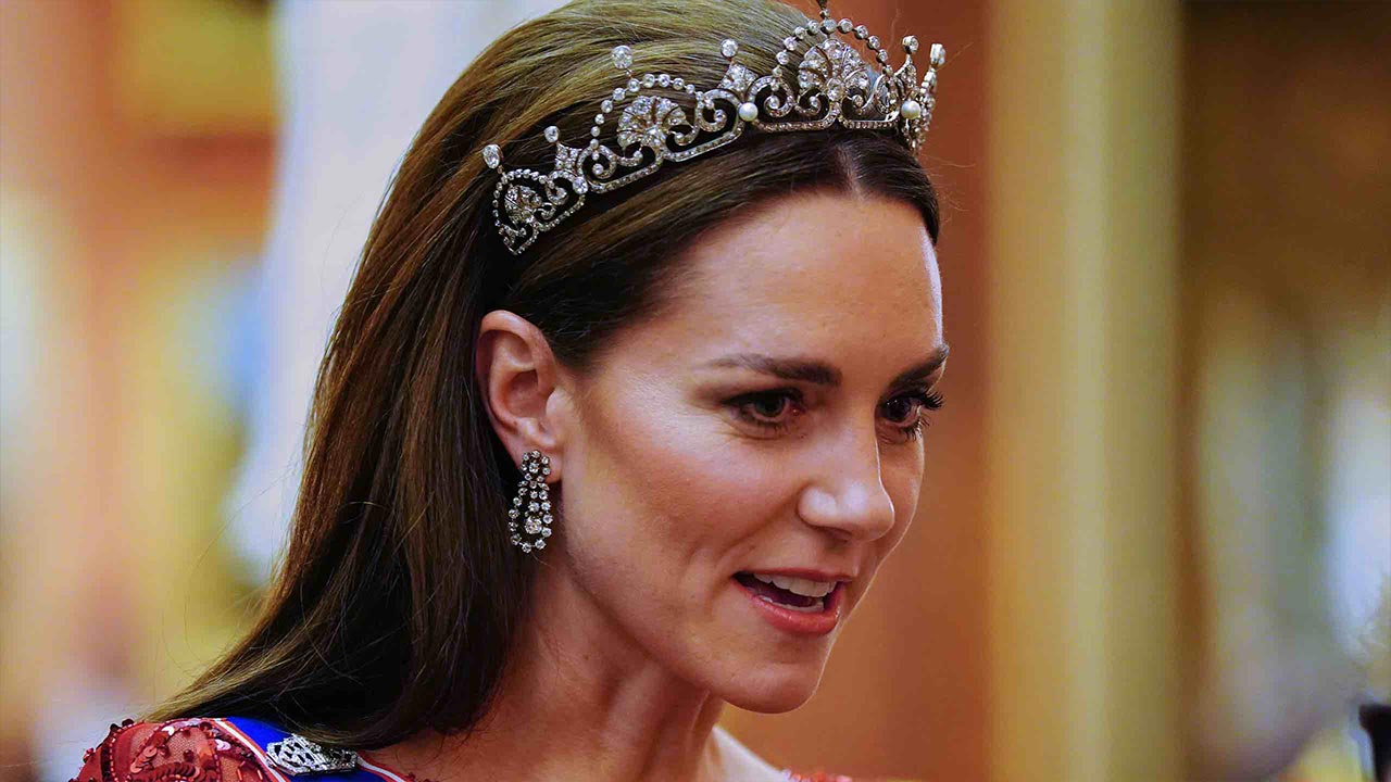 Kate Middleton Leaves Buckingham Palace
