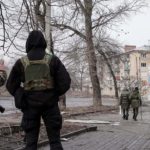 Russian Soldiers Execute Ukrainian POW After He Says Glory to Ukraine